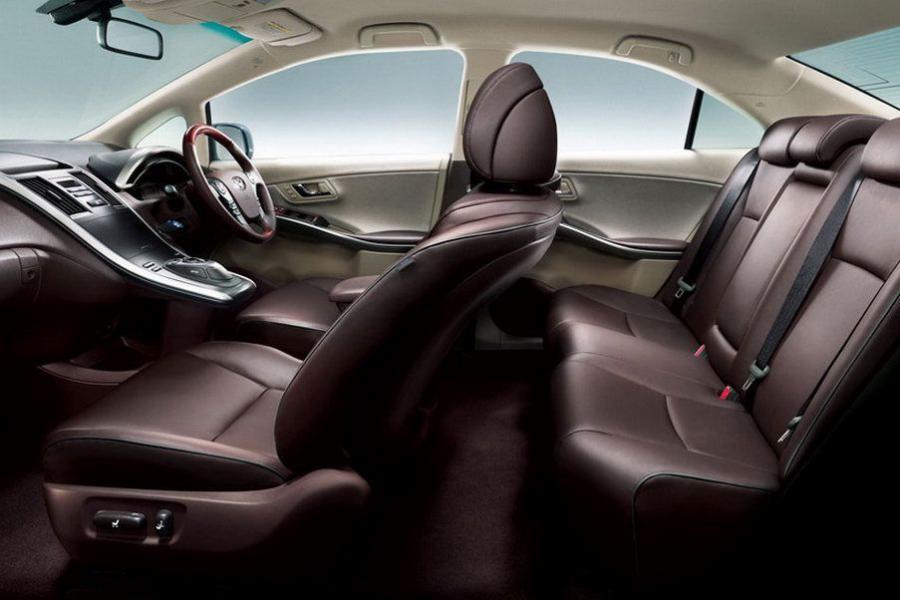  Toyota Sai 2010 года  (фото 4 из 40)